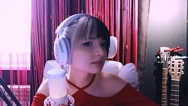 Avi Nile online show from 12/20/25, 05:21