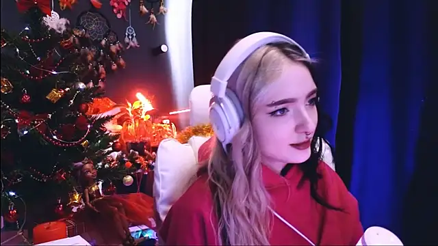 Avi Nile online show from 12/24/24, 05:49