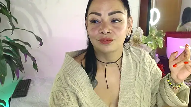 Snapshot of Ginna--mia chatting on 02/22/25, 02:06 Ginna--mia online show from 02/22/25, 02:06