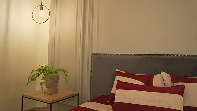 IrisBaker online show from 02/19/26, 08:39