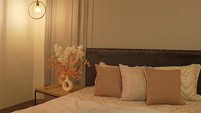 IrisBaker online show from 03/25/26, 12:22