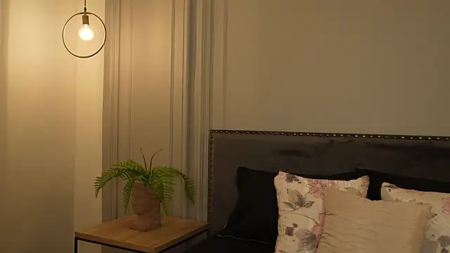 IrisBaker online show from 01/07/26, 09:42