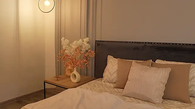 IrisBaker online show from 03/30/26, 12:01