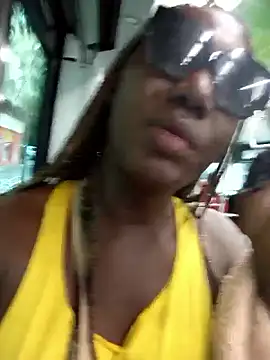 Snapshot of blackhotpartyts chatting on 11/10/25, 02:55 blackhotpartyts online show from 11/10/25, 02:55