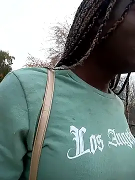 Snapshot of blackhotpartyts chatting on 12/15/25, 03:18 blackhotpartyts online show from 12/15/25, 03:18