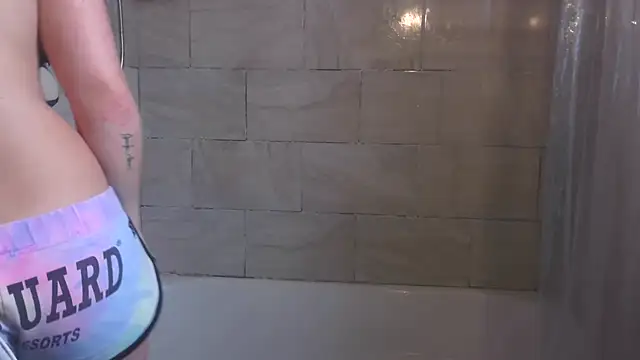 Snapshot of paytonkelly chatting on 03/10/26, 02:32 paytonkelly online show from 03/10/26, 02:32