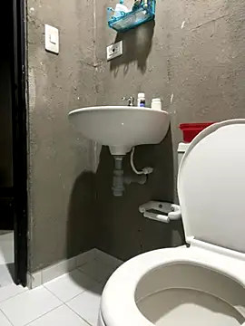 Snapshot of smoker445 chatting on 10/04/25, 09:49 smoker445 online show from 10/04/25, 09:49