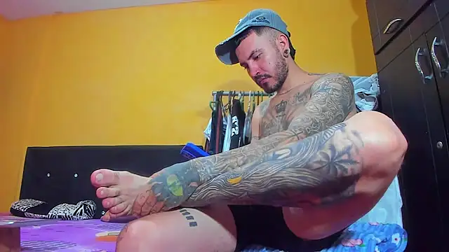 Snapshot of smoker445 chatting on 02/19/26, 09:23 smoker445 online show from 02/19/26, 09:23