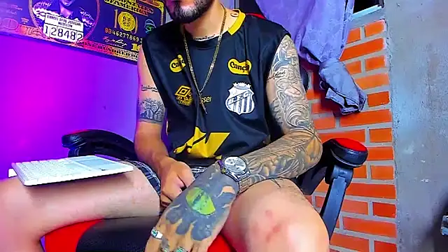 Snapshot of smoker445 chatting on 11/18/25, 12:37 smoker445 online show from 11/18/25, 12:37