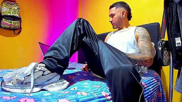 Snapshot of smoker445 chatting on 01/15/26, 12:30 smoker445 online show from 01/15/26, 12:30