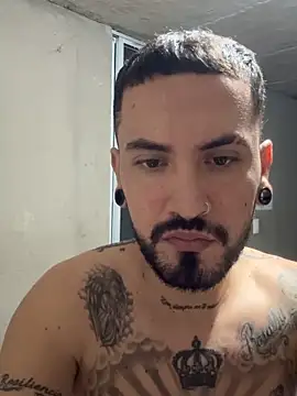 Snapshot of smoker445 chatting on 12/01/25, 07:42 smoker445 online show from 12/01/25, 07:42