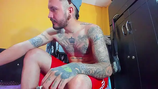 Snapshot of smoker445 chatting on 02/18/26, 05:09 smoker445 online show from 02/18/26, 05:09