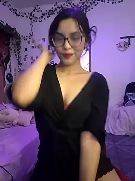 Snapshot of xlalitaxxx chatting on 02/06/25, 07:35 xlalitaxxx online show from 02/06/25, 07:35