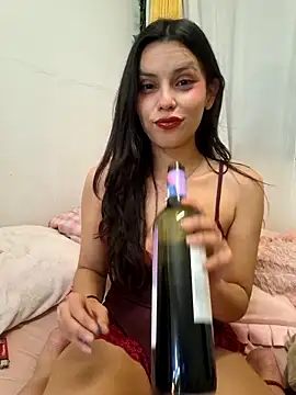 Snapshot of xlalitaxxx chatting on 06/20/26, 05:45 xlalitaxxx online show from 06/20/26, 05:45