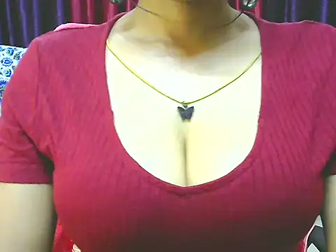 ishmita99 online show from 10/22/25, 10:04