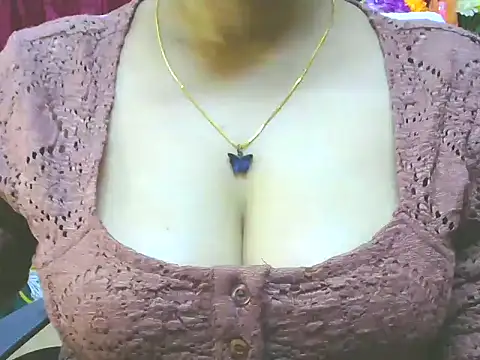 Snapshot of ishmita99 chatting on 02/01/25, 11:53 ishmita99 online show from 02/01/25, 11:53