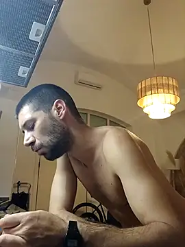 litleboy92 online show from 11/04/25, 12:36