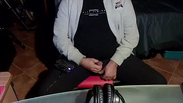 MultiOrgasmicLover online show from 12/01/25, 11:49