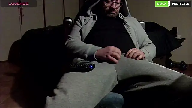 MultiOrgasmicLover online show from 12/16/24, 08:37