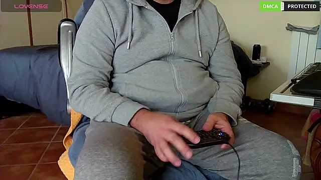 MultiOrgasmicLover online show from 12/31/24, 08:26