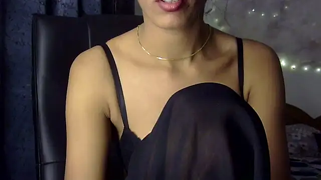 lola-   online show from 02/06/26, 03:08