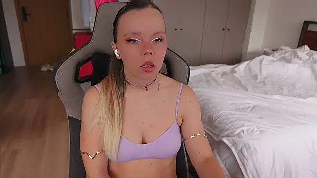 Ayra Lust online show from 02/09/26, 04:38