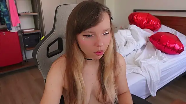 Ayra Lust online show from 02/17/26, 07:22