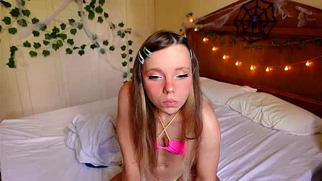 Ayra Lust online show from 10/18/25, 07:16
