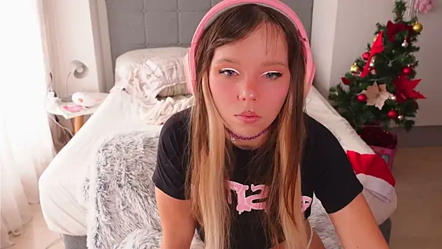 Ayra Lust online show from 12/20/25, 06:55