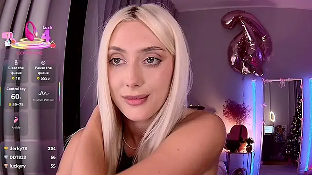 Snapshot of LoryWood chatting on 01/05/26, 05:27 LoryWood online show from 01/05/26, 05:27