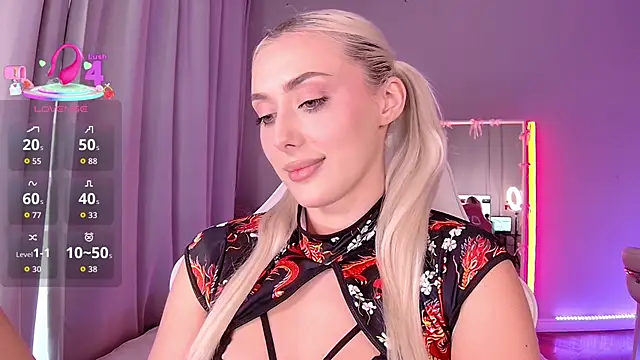 Snapshot of LoryWood chatting on 03/22/26, 03:46 LoryWood online show from 03/22/26, 03:46