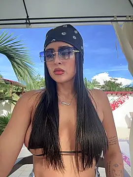 Snapshot of Alexandra_duque chatting on 10/26/25, 08:31 Alexandra duque online show from 10/26/25, 08:31