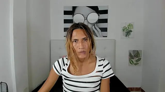 Brisahott online show from 09/23/25, 07:54