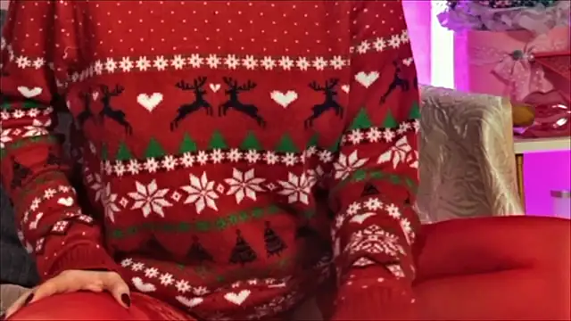 Selena Sweetie online show from 12/17/25, 11:04