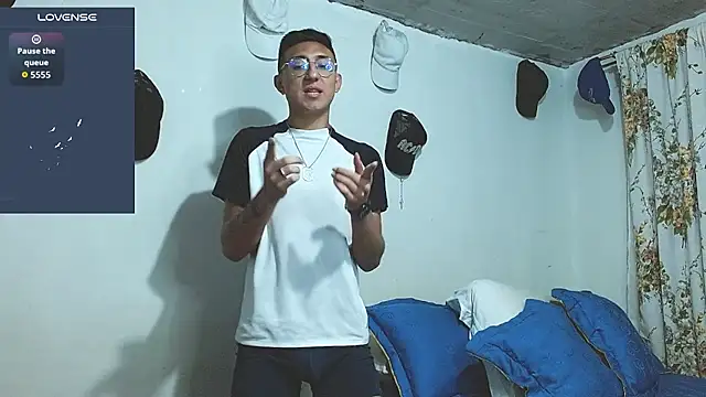 samfox  online show from 04/18/26, 11:01