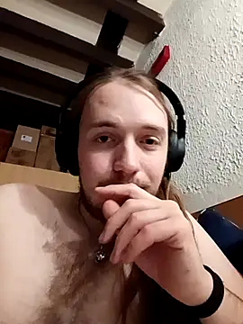 nicolasdumand21 online show from 12/17/25, 10:59