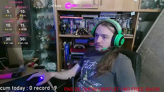 nicolasdumand21 online show from 02/15/25, 09:28