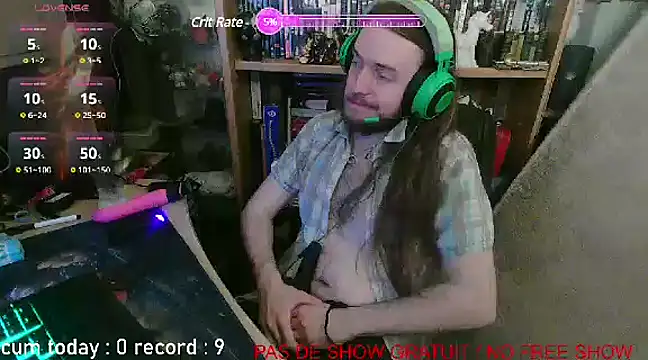 nicolasdumand21 online show from 02/18/25, 07:52