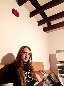 nicolasdumand21 online show from 11/12/25, 09:40