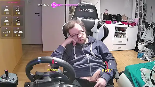 larsgessner30 online show from 11/08/25, 06:33