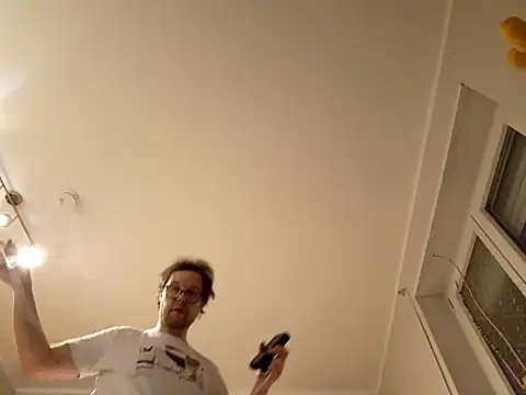 larsgessner30 online show from 12/03/25, 10:42