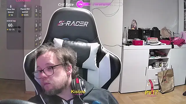 larsgessner30 online show from 11/11/25, 09:09