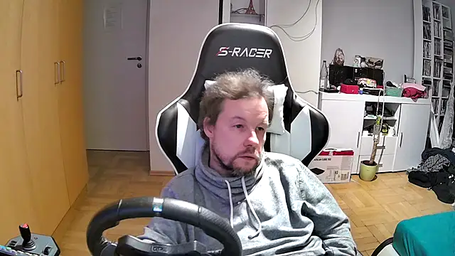 larsgessner30 online show from 10/23/25, 12:09