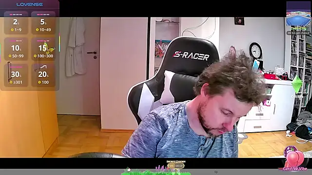 Snapshot of larsgessner30 chatting on 06/01/26, 01:50 larsgessner30 online show from 06/01/26, 01:50