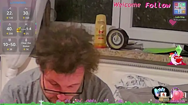 Snapshot of larsgessner30 chatting on 05/28/26, 08:59 larsgessner30 online show from 05/28/26, 08:59