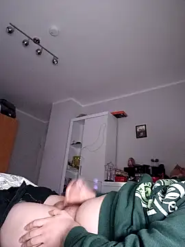 larsgessner30 online show from 12/15/25, 02:17