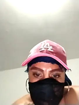 Snapshot of ycosonthegram chatting on 10/29/25, 07:18 ycosonthegram online show from 10/29/25, 07:18