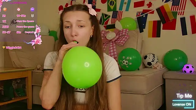Milky flexy cat online show from 06/15/26, 02:50