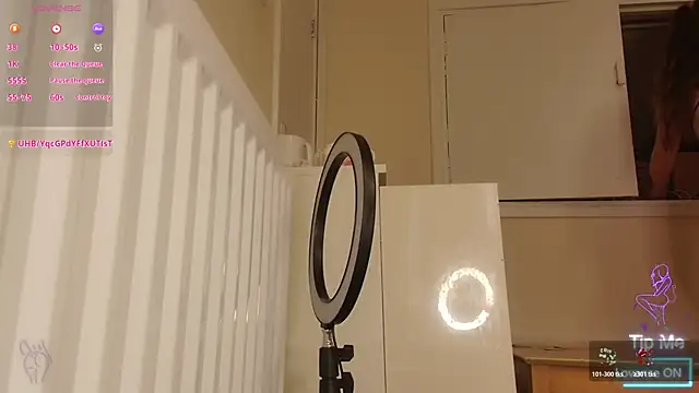 Snapshot of Milky_flexy_cat chatting on 11/28/25, 03:01 Milky flexy cat online show from 11/28/25, 03:01