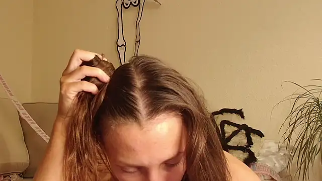 Snapshot of Milky_flexy_cat chatting on 10/30/25, 03:42 Milky flexy cat online show from 10/30/25, 03:42